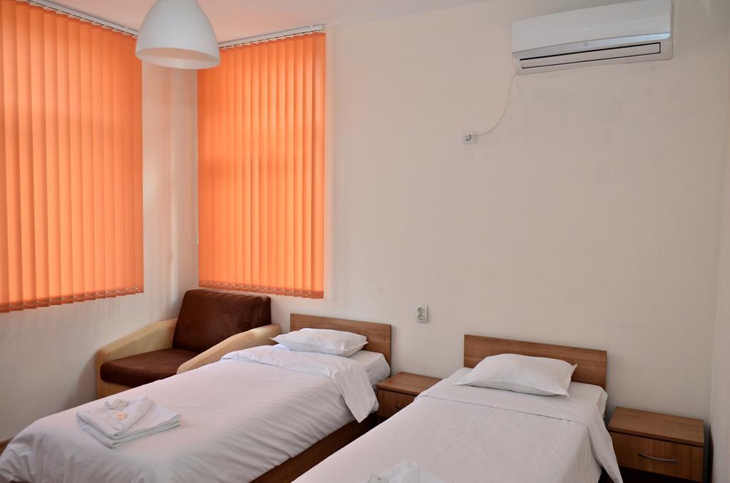 Къща за Гости Анелим Hotel Велико Търново Екстериор снимка